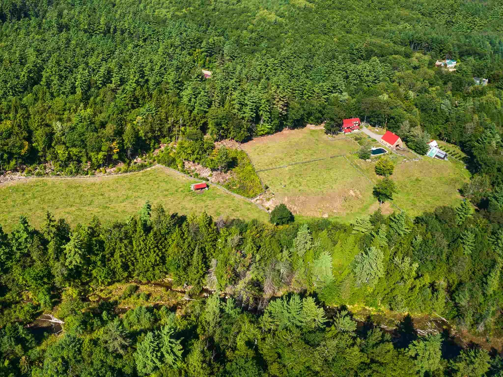 597 Passaconaway Road Conway NH 03818