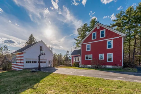 82 Barrett Road New London NH 03257
