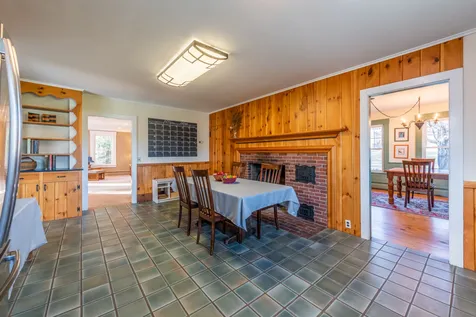 82 Barrett Road New London NH 03257