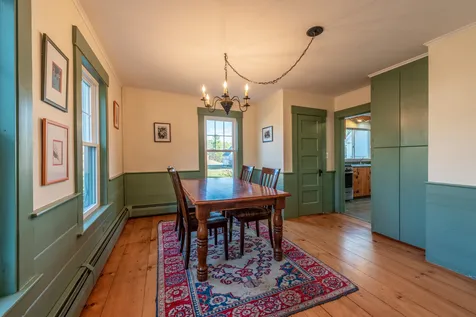 82 Barrett Road New London NH 03257