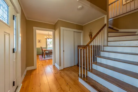 82 Barrett Road New London NH 03257