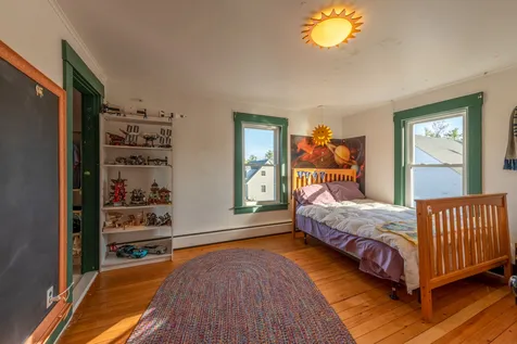 82 Barrett Road New London NH 03257