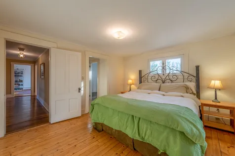 82 Barrett Road New London NH 03257