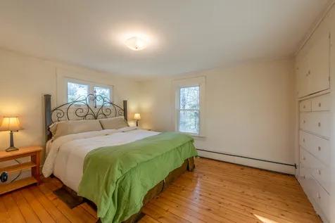 82 Barrett Road New London NH 03257