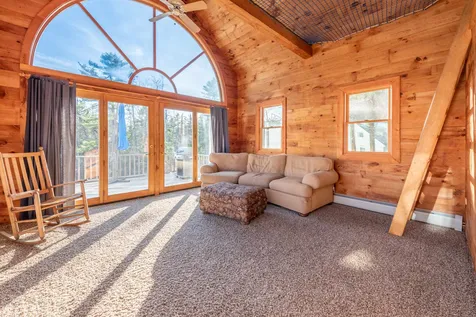 82 Barrett Road New London NH 03257