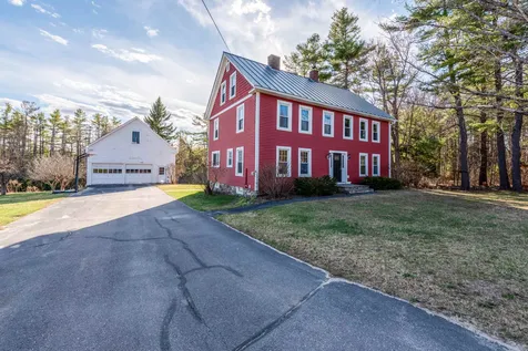 82 Barrett Road New London NH 03257