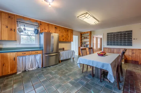 82 Barrett Road New London NH 03257