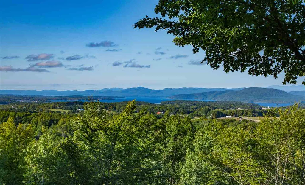 366 Bown Lane Charlotte VT 05445