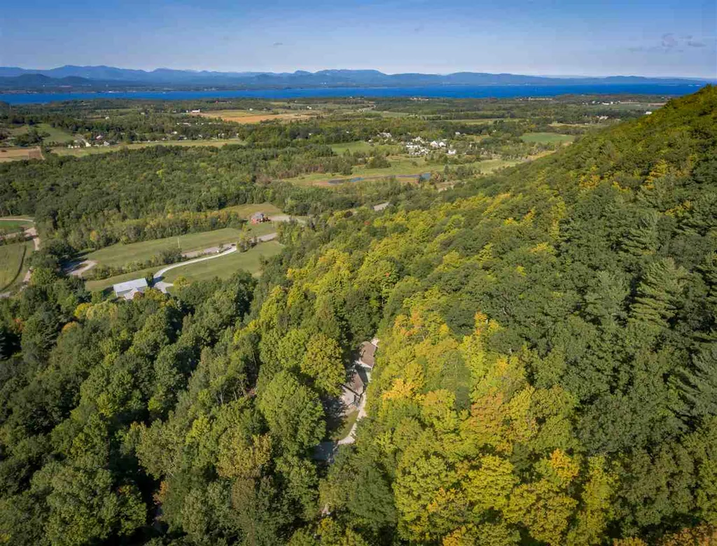 366 Bown Lane Charlotte VT 05445