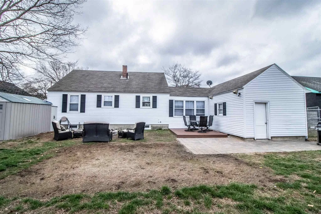 28 Olde Farm Lane Rochester NH 03867