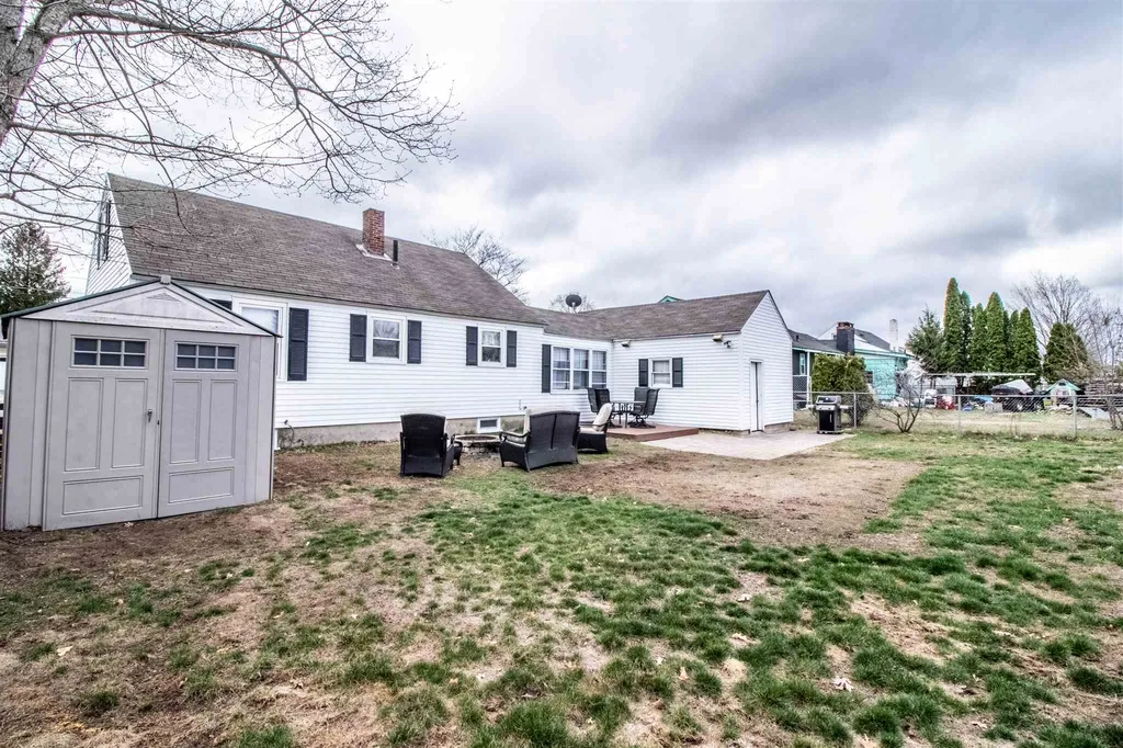 28 Olde Farm Lane Rochester NH 03867