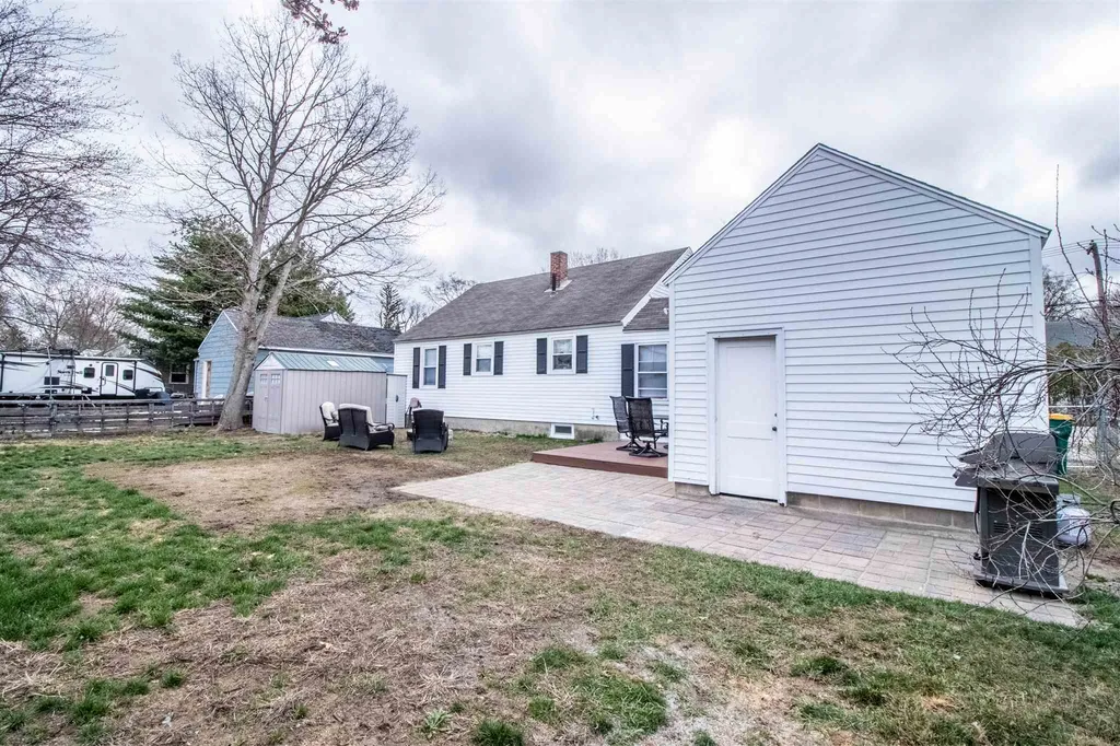 28 Olde Farm Lane Rochester NH 03867