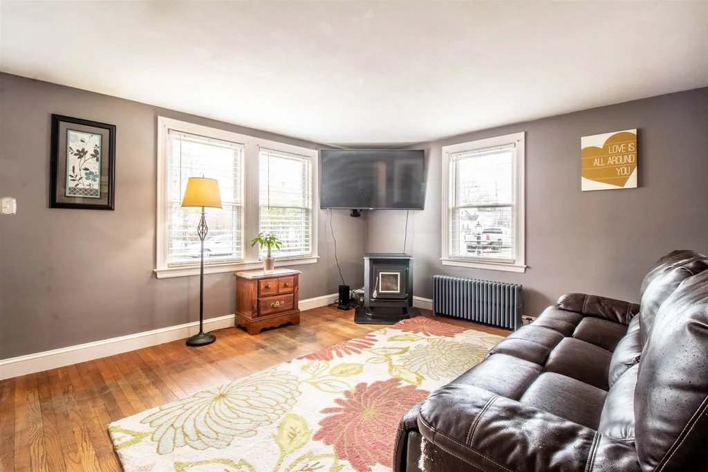 28 Olde Farm Lane Rochester NH 03867
