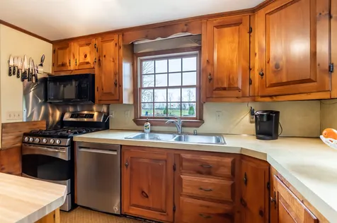 20 Thornell Road Newton NH 03858