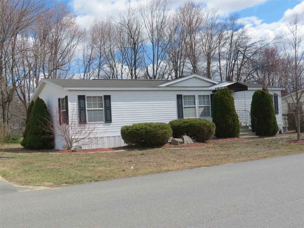 18 Seneca Street Rochester NH 03867