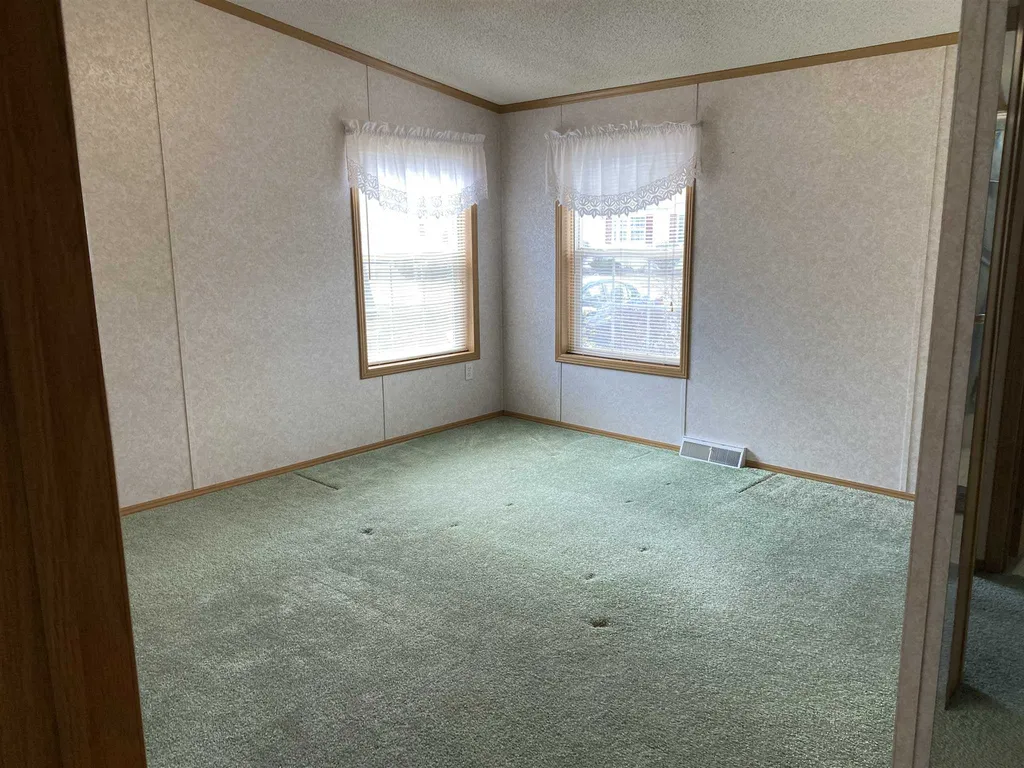 18 Seneca Street Rochester NH 03867