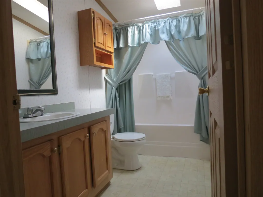 18 Seneca Street Rochester NH 03867