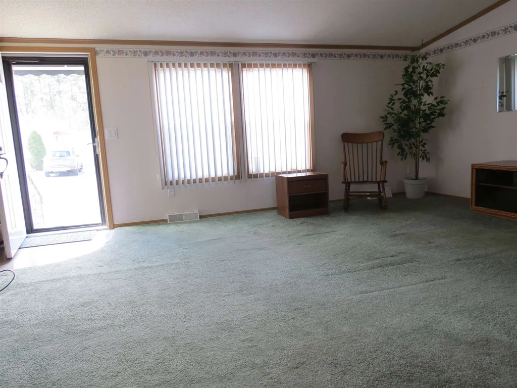 18 Seneca Street Rochester NH 03867