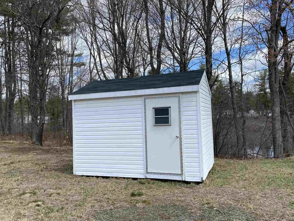 18 Seneca Street Rochester NH 03867