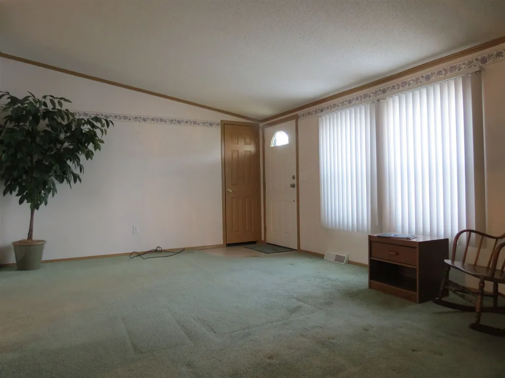 18 Seneca Street Rochester NH 03867