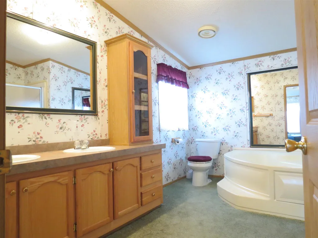 18 Seneca Street Rochester NH 03867