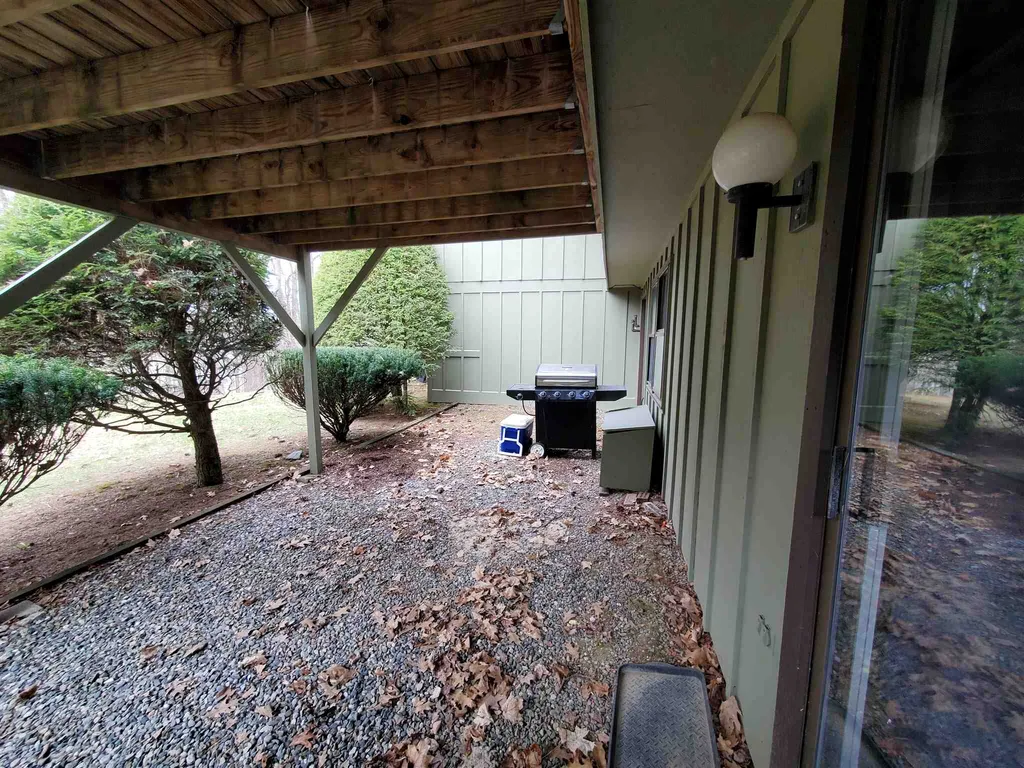 27 Pleasant Street Lebanon NH 03784