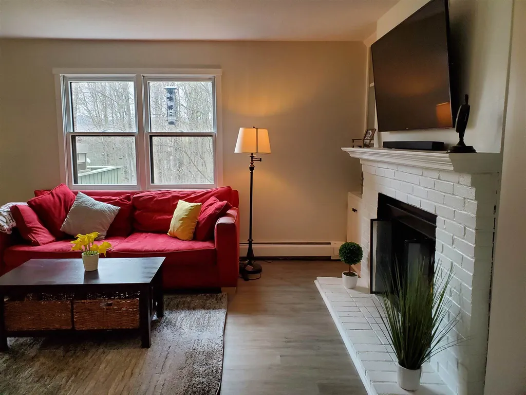 27 Pleasant Street Lebanon NH 03784