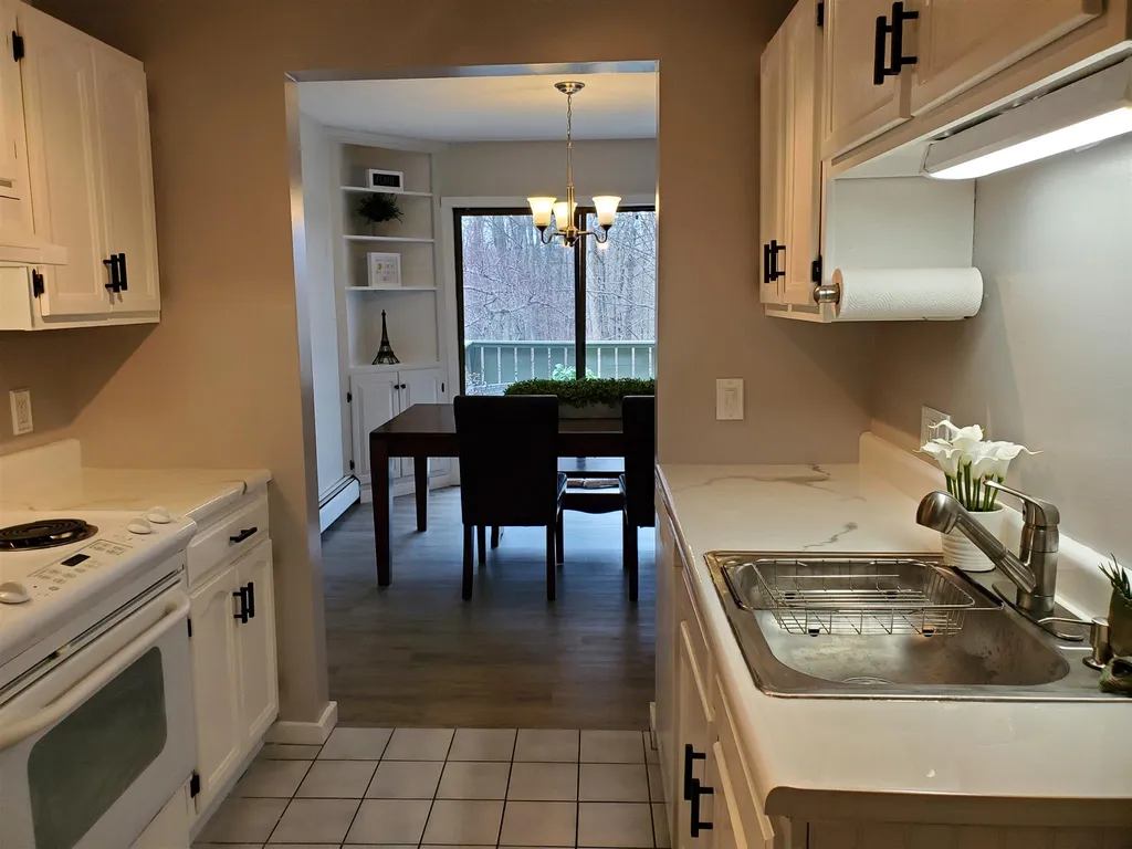 27 Pleasant Street Lebanon NH 03784