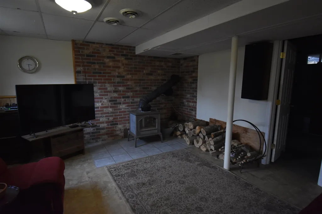 352 & 357 Shaker Boulevard Enfield NH 03748