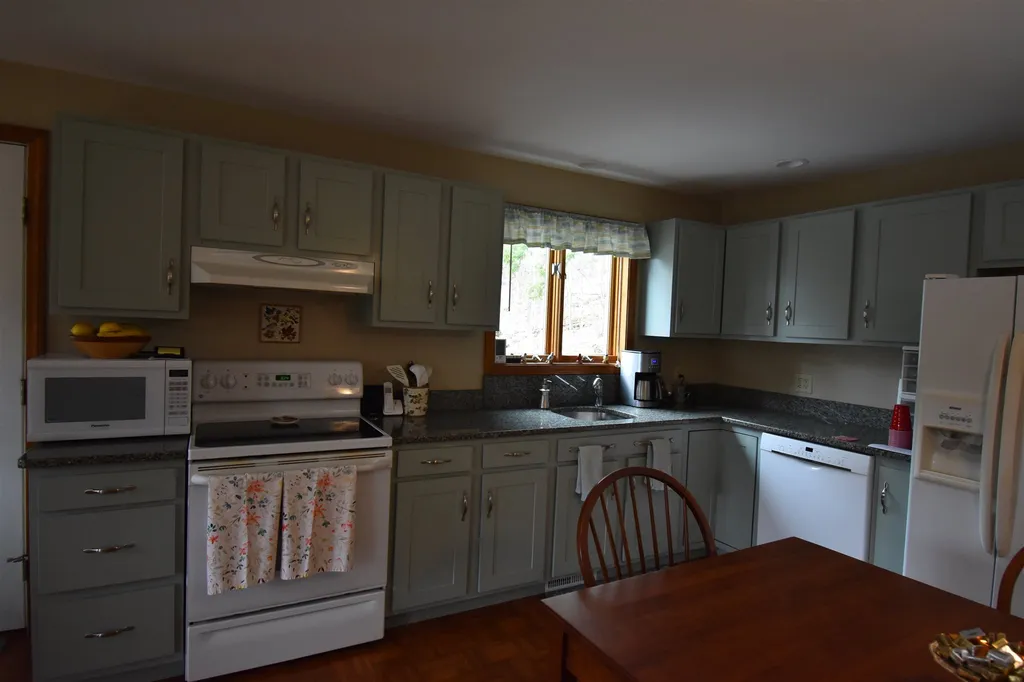 352 & 357 Shaker Boulevard Enfield NH 03748