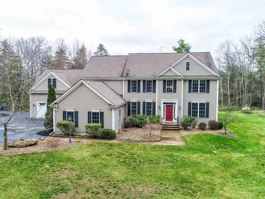 44 Barr Farm Road Bedford NH 03110