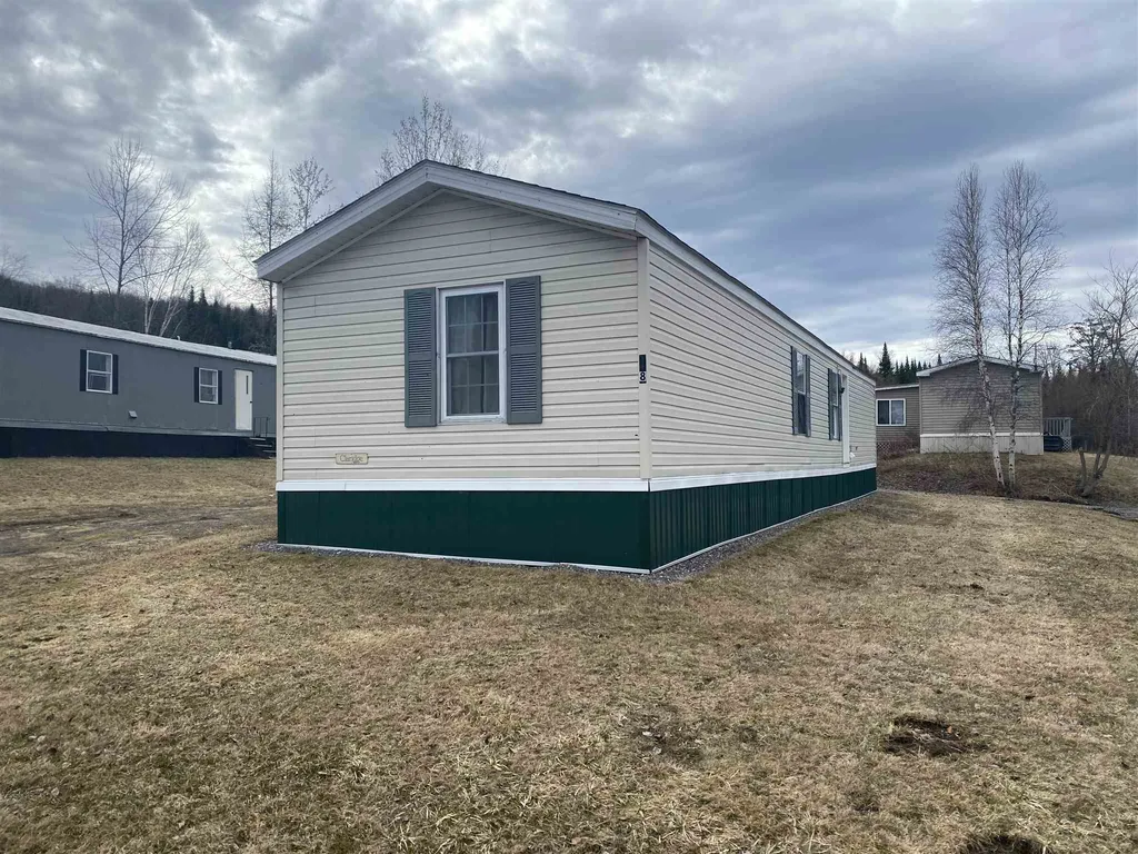 18 Middle Street Stewartstown NH 03597