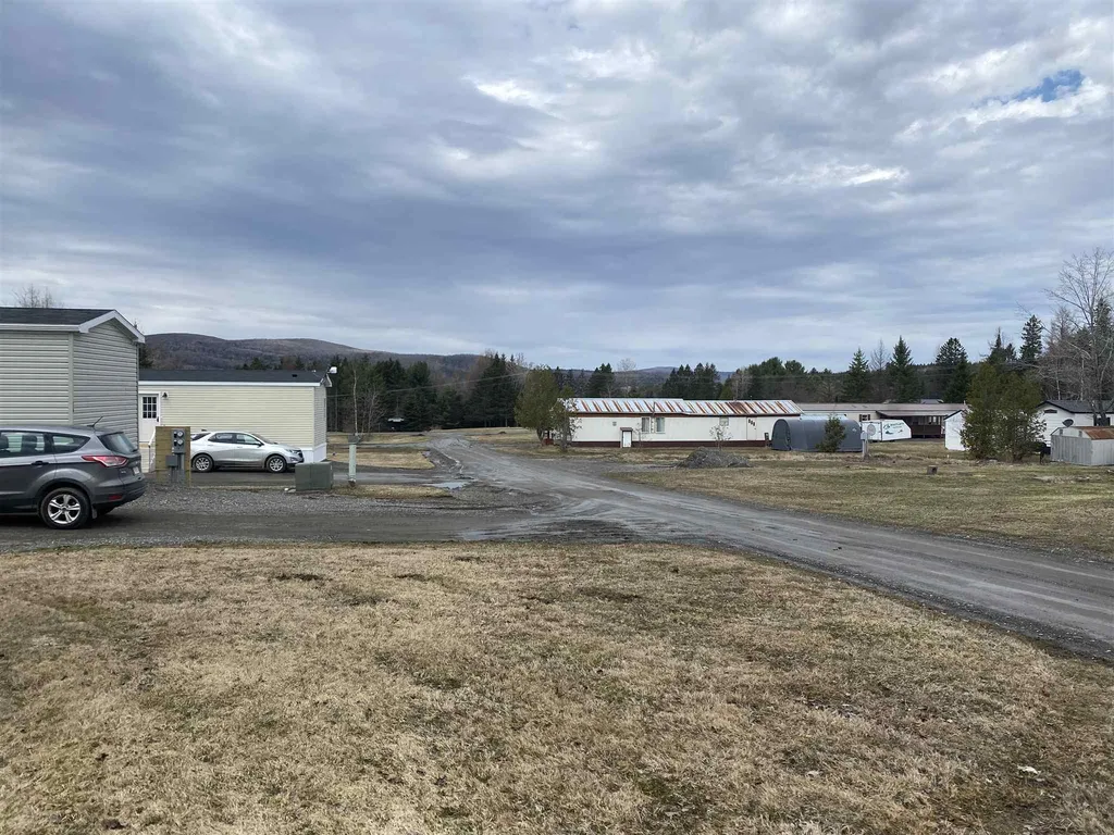 18 Middle Street Stewartstown NH 03597