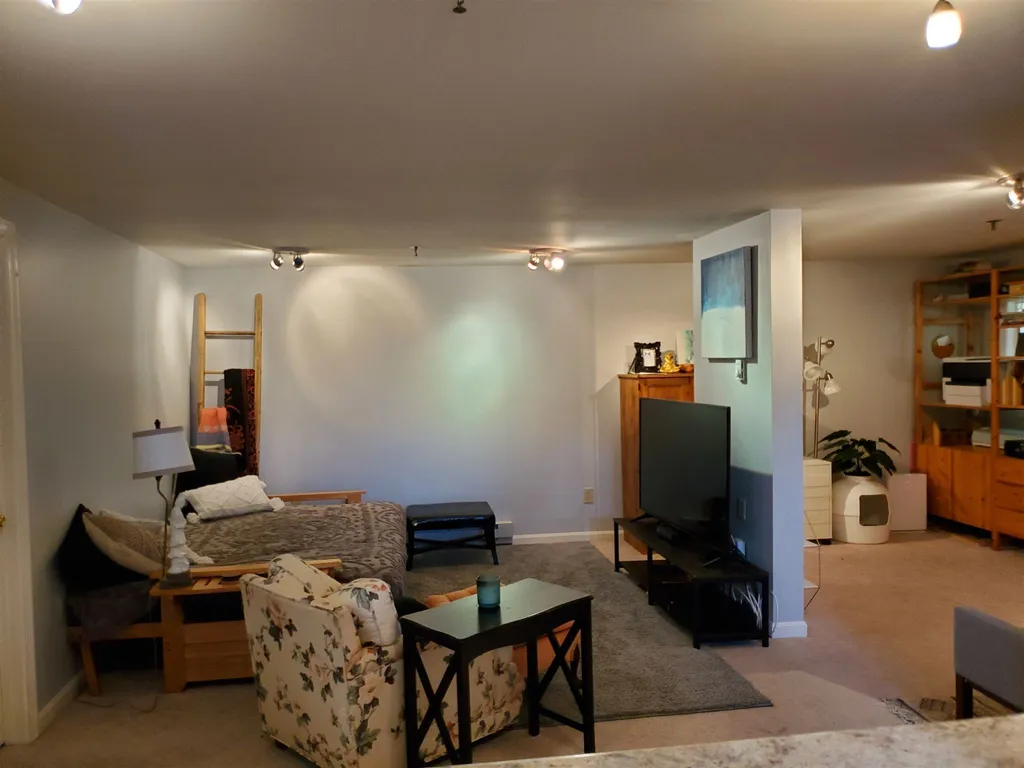 28 Academy Street Franconia NH 03850