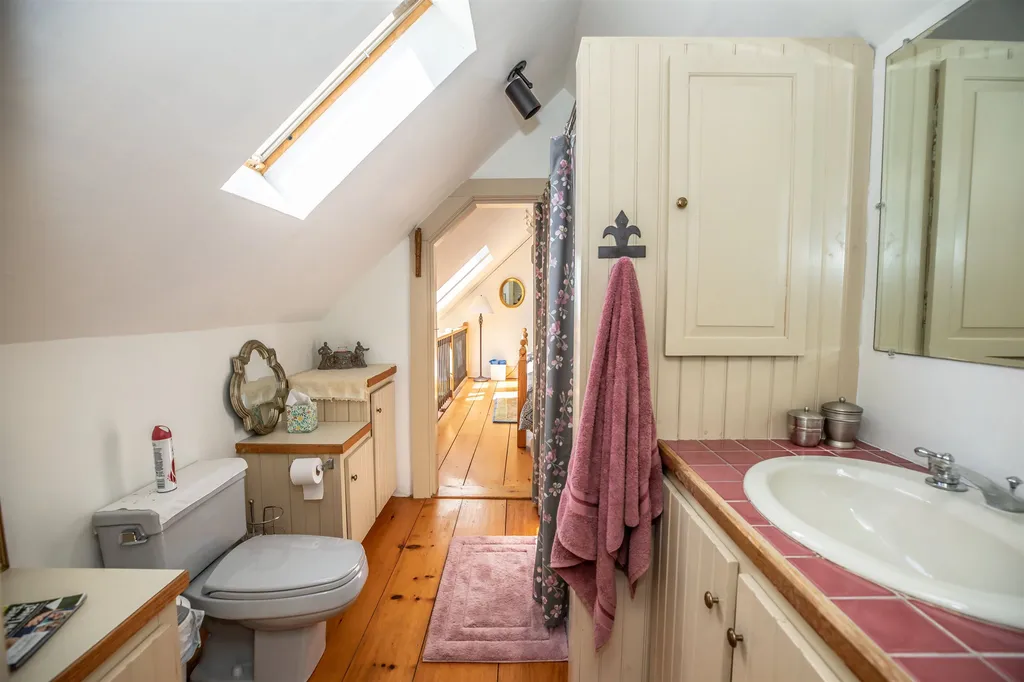 752 Murray Hill Road Hill NH 03243