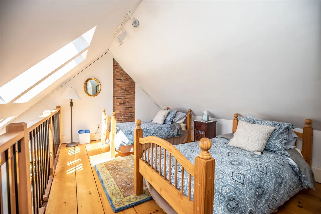 752 Murray Hill Road Hill NH 03243