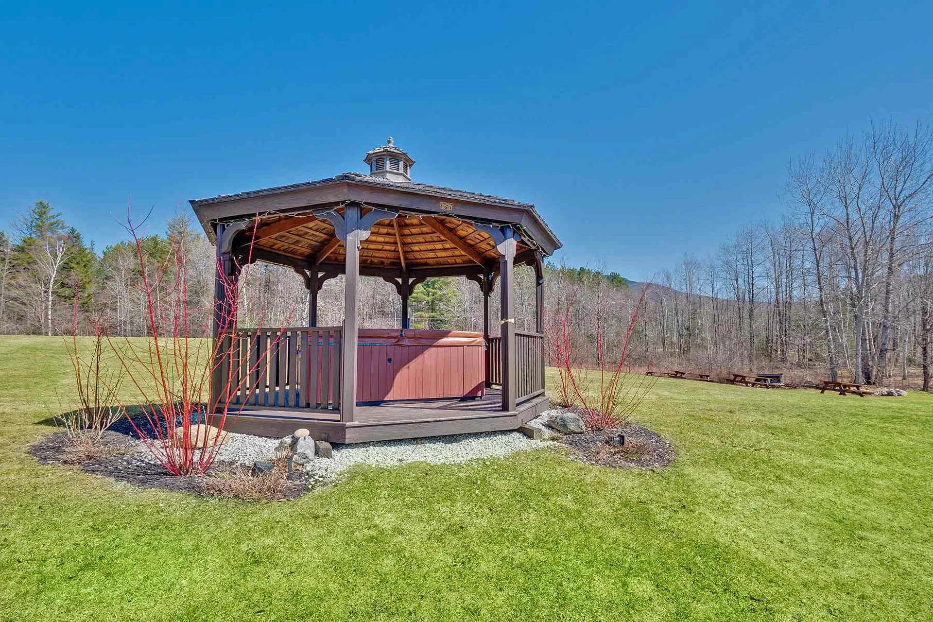 54 Red Clover Lane Mendon VT 05701