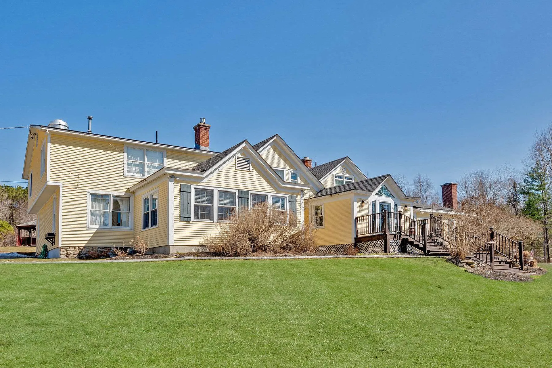 54 Red Clover Lane Mendon VT 05701