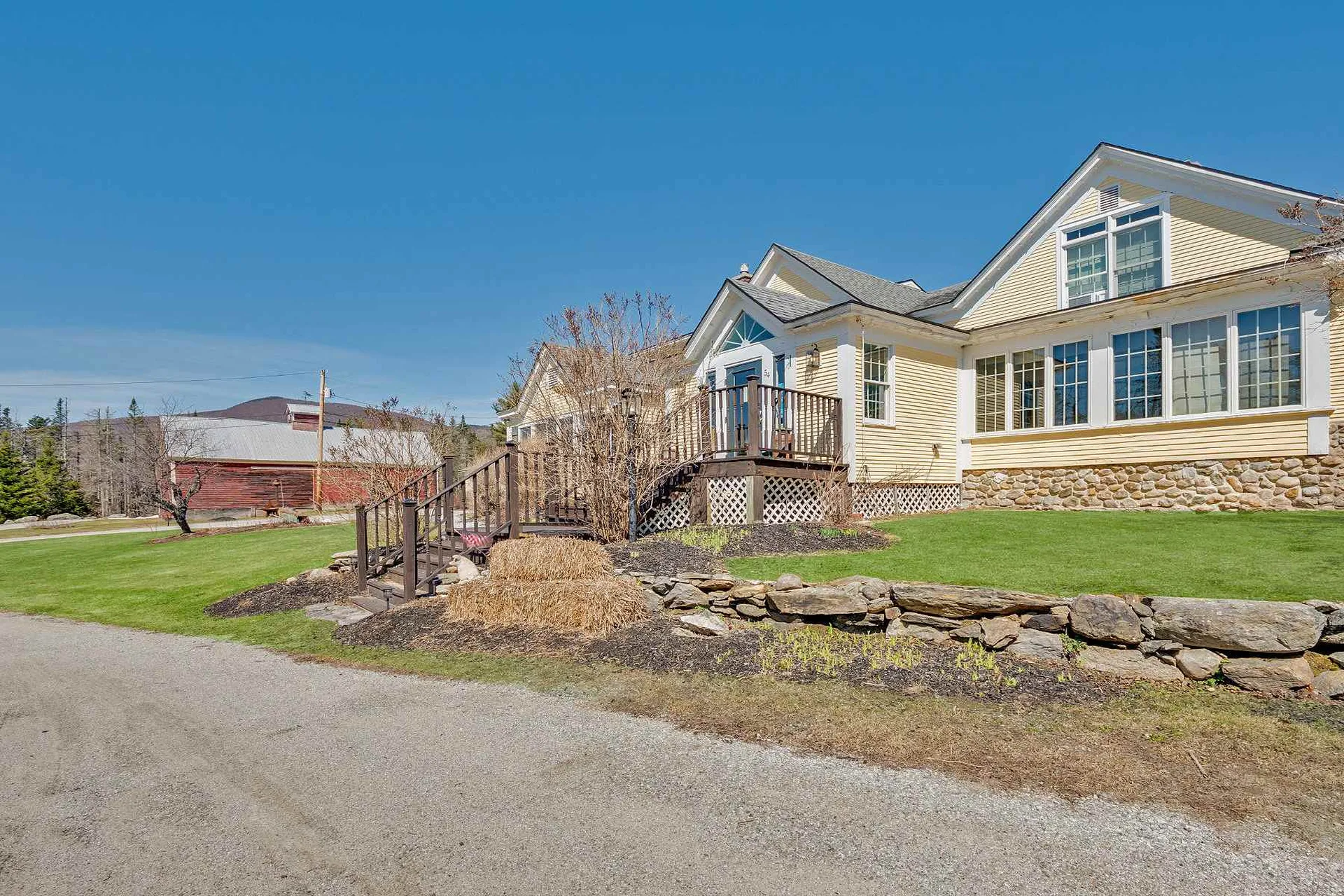 54 Red Clover Lane Mendon VT 05701