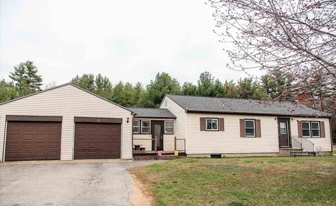 24 Danville Road Kingston NH 03848