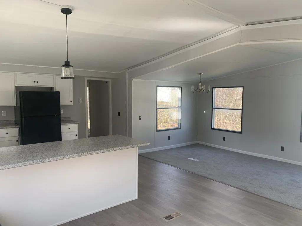 10 Heritage Drive Eliot ME 03903