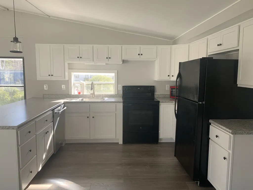 10 Heritage Drive Eliot ME 03903