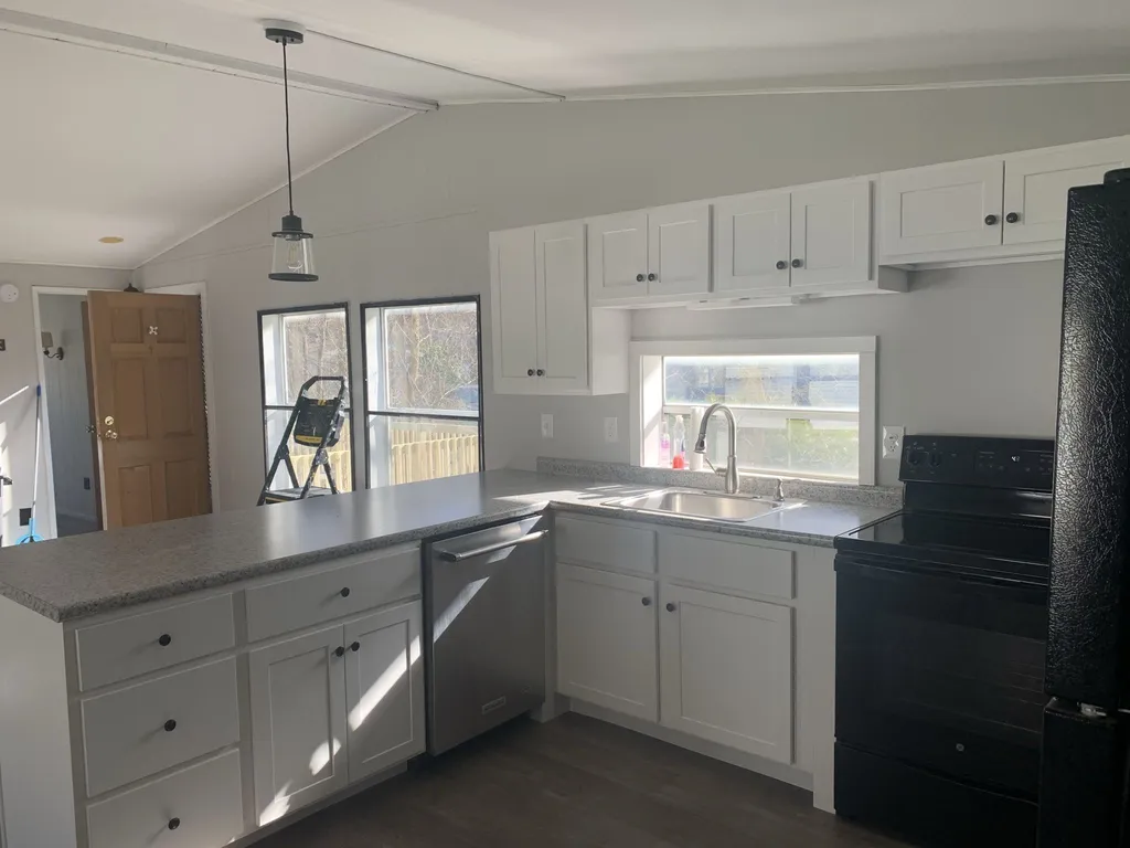 10 Heritage Drive Eliot ME 03903
