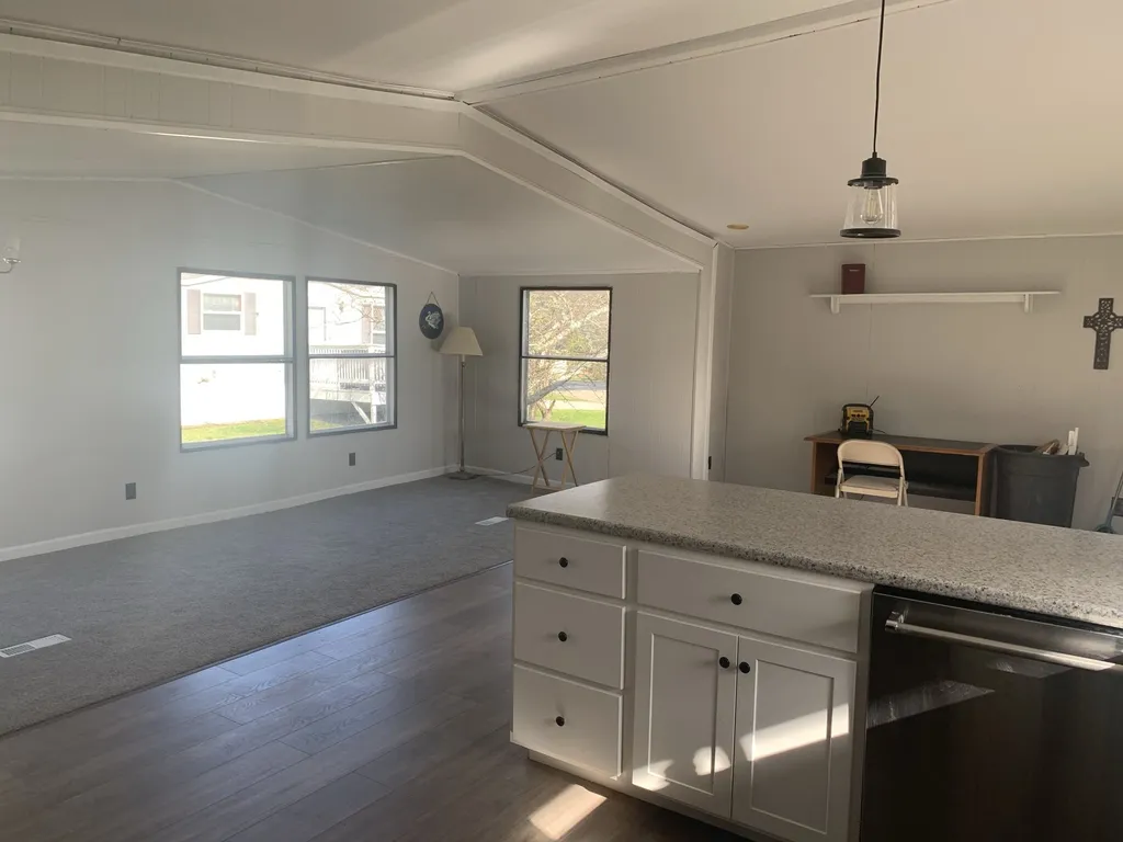 10 Heritage Drive Eliot ME 03903