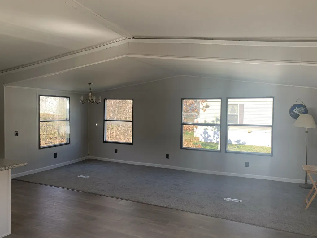 10 Heritage Drive Eliot ME 03903