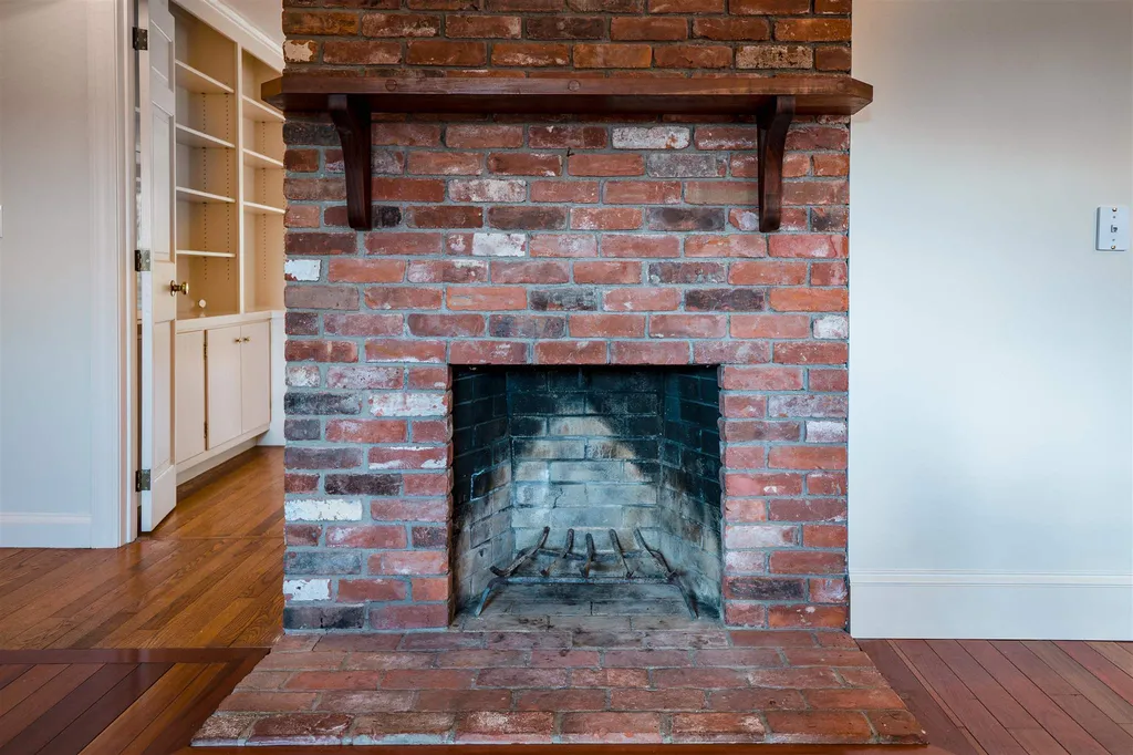 594 Hanover Center Road Hanover NH 03755