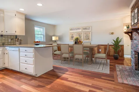 594 Hanover Center Road Hanover NH 03755