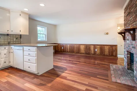 594 Hanover Center Road Hanover NH 03755