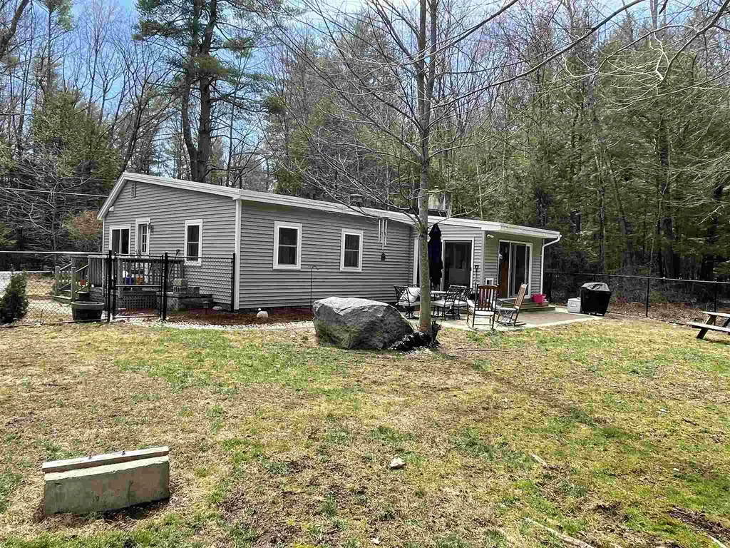 42 Baboosic Lake Road Amherst NH 03031