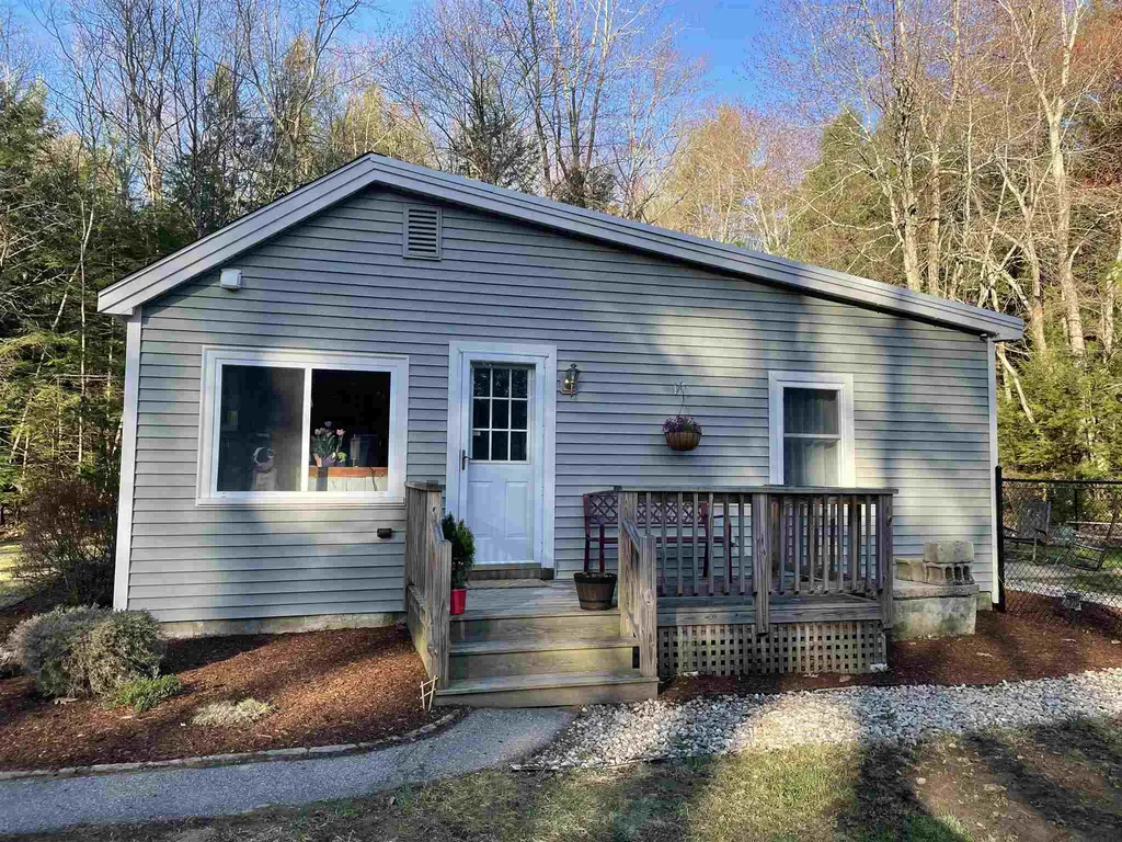 42 Baboosic Lake Road Amherst NH 03031